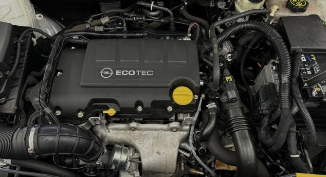 Opel Astra J Рестайлинг с пробегом 2012 года, цена 750 000 рублей, 133155 км, хэтчбек, Автокод Объявления