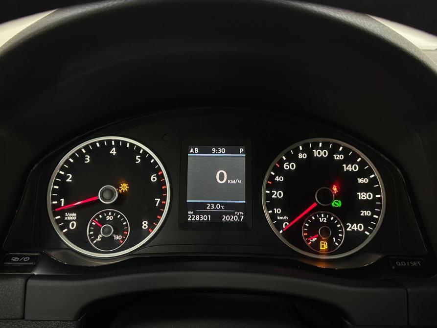 Volkswagen Tiguan I Рестайлинг Санкт-Петербург  - изображение 14
