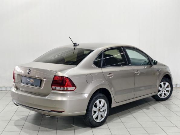 Volkswagen Polo V Рестайлинг с пробегом 2017 года, цена 1 016 900 рублей, 203949 км, седан, Автокод Объявления