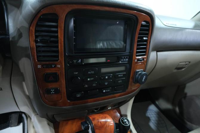 Lexus LX II Рестайлинг с пробегом 2002 года, цена 1 699 000 рублей, 60300 км, внедорожник, Автокод Объявления