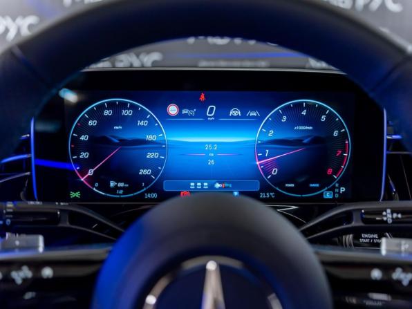 Новый Mercedes-Benz E-Класс VI (W214 S214) 2026 года, цена 9 048 000 рублей, седан, Автокод Объявления