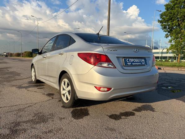 Hyundai Solaris I с пробегом 2014 года, цена 700 000 рублей, 146000 км, седан, Автокод Объявления