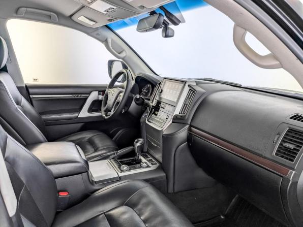 Toyota Land Cruiser 200 Series Рестайлинг 2 с пробегом 2019 года, цена 5 200 000 рублей, 253525 км, внедорожник, Автокод Объявления