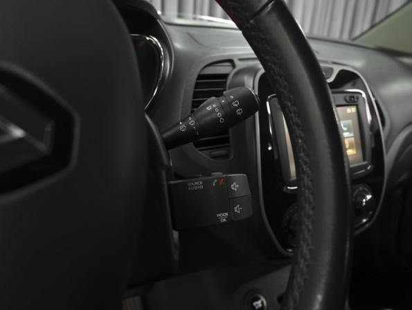 Renault Kaptur I с пробегом 2017 года, цена 1 449 030 рублей, 150825 км, внедорожник, Автокод Объявления