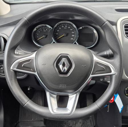 Renault Logan II Рестайлинг с пробегом 2019 года, цена 850 000 рублей, 109000 км, седан, Автокод Объявления