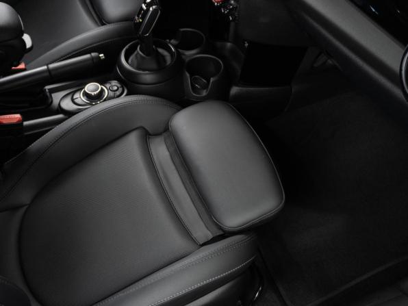 Mini Hatch III (F55/F56) Рестайлинг 2 с пробегом 2022 года, цена 3 149 000 рублей, 16192 км, хэтчбек, Автокод Объявления