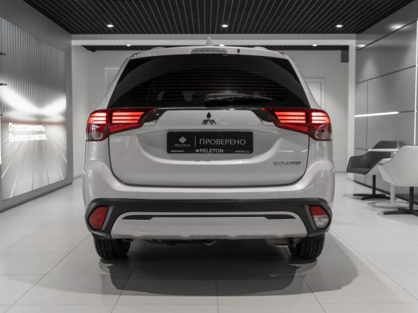 Mitsubishi Outlander III Рестайлинг 3 с пробегом 2018 года, цена 2 000 000 рублей, 95010 км, внедорожник, Автокод Объявления