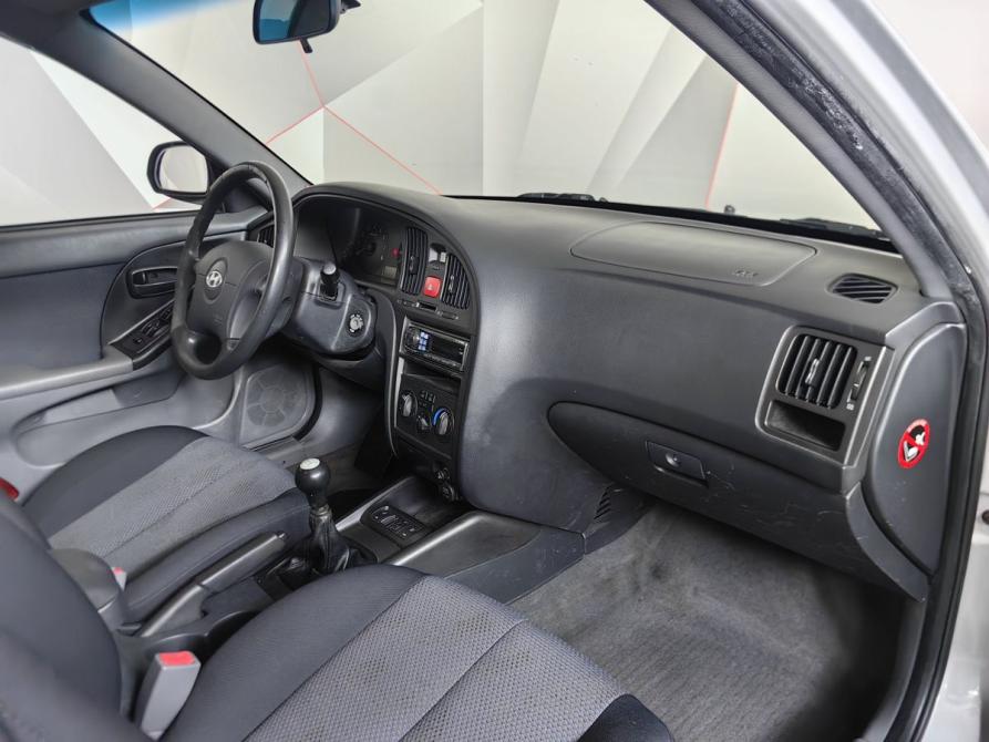 Hyundai Elantra III (XD2) Рестайлинг Москва  - изображение 12