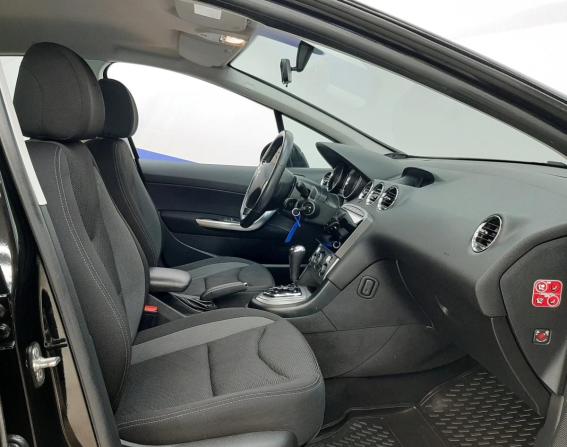 Peugeot 408 I с пробегом 2016 года, цена 750 000 рублей, 117817 км, седан, Автокод Объявления