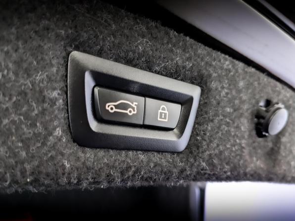 BMW 5 серии VII (G30/G31/G38) Рестайлинг с пробегом 2022 года, цена 5 000 000 рублей, 61008 км, седан, Автокод Объявления