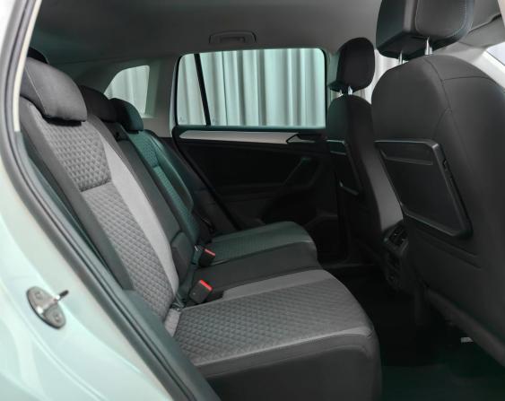 Volkswagen Tiguan II с пробегом 2018 года, цена 2 599 000 рублей, 135363 км, внедорожник, Автокод Объявления