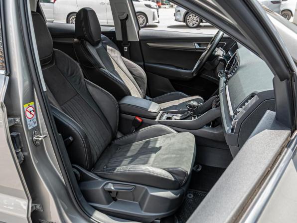 Skoda Karoq I с пробегом 2021 года, цена 2 445 000 рублей, 76092 км, внедорожник, Автокод Объявления