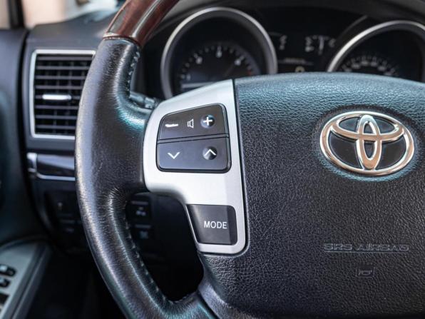 Toyota Land Cruiser 200 Series Рестайлинг 1 с пробегом 2014 года, цена 4 399 000 рублей, 330980 км, внедорожник, Автокод Объявления