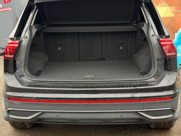 Volkswagen Tiguan II Рестайлинг с пробегом 2021 года, цена 2 995 000 рублей, 98210 км, внедорожник, Автокод Объявления