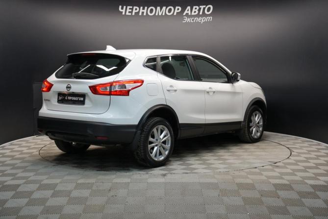 Nissan Qashqai II с пробегом 2017 года, цена 1 730 000 рублей, 80326 км, внедорожник, Автокод Объявления
