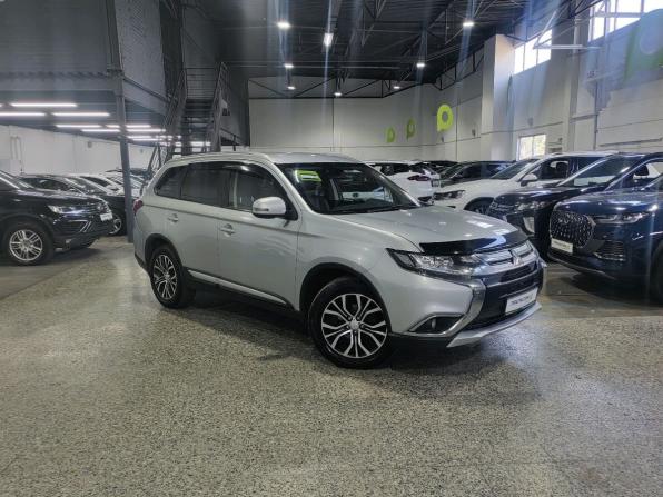 Mitsubishi Outlander III Рестайлинг 2 с пробегом 2017 года, цена 1 649 000 рублей, 152700 км, внедорожник, Автокод Объявления