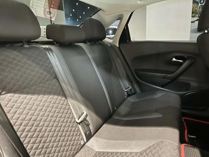 Volkswagen Polo V Рестайлинг Новосибирск  - изображение 18