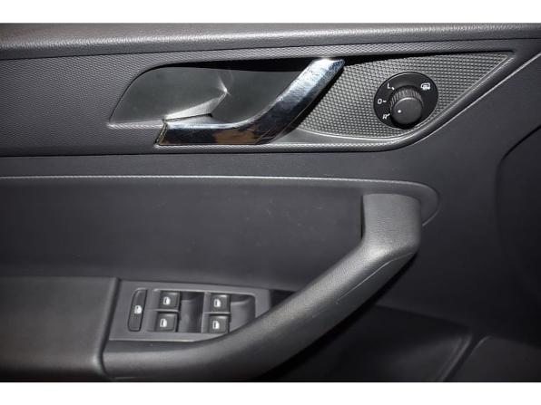 Skoda Rapid I с пробегом 2014 года, цена 1 099 000 рублей, 93806 км, лифтбек, Автокод Объявления