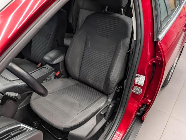 Ford Focus III Рестайлинг с пробегом 2017 года, цена 1 050 000 рублей, 135787 км, хэтчбек, Автокод Объявления