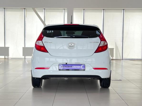 Hyundai Solaris I Рестайлинг с пробегом 2015 года, цена 1 090 000 рублей, 97970 км, хэтчбек, Автокод Объявления