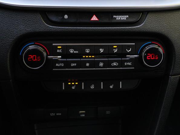 Kia Ceed III Рестайлинг с пробегом 2022 года, цена 1 995 000 рублей, 135640 км, универсал, Автокод Объявления