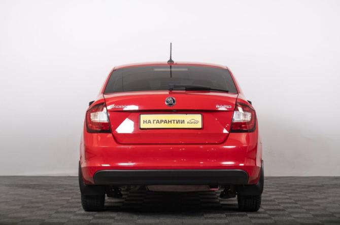 Skoda Rapid I Рестайлинг с пробегом 2019 года, цена 1 369 000 рублей, 98000 км, лифтбек, Автокод Объявления