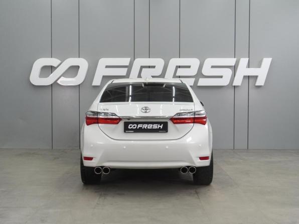 Toyota Corolla XI (E160 E170 E180) Рестайлинг 1 с пробегом 2018 года, цена 1 649 000 рублей, 105997 км, седан, Автокод Объявления