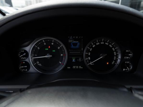 Toyota Land Cruiser 200 Series Рестайлинг 2 с пробегом 2017 года, цена 5 800 000 рублей, 197309 км, внедорожник, Автокод Объявления