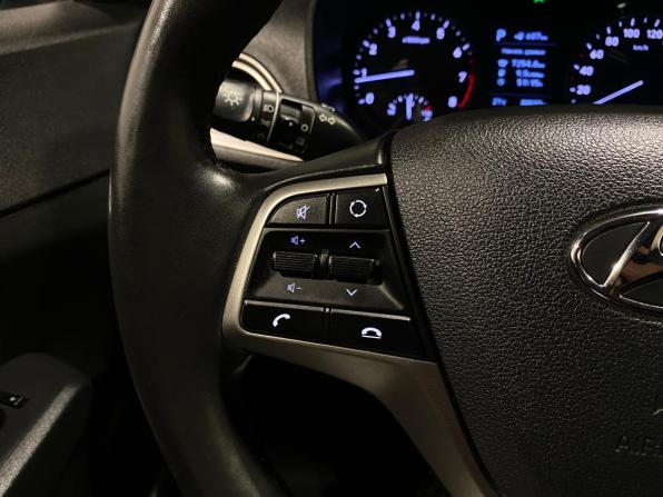Hyundai Solaris II с пробегом 2019 года, цена 1 500 000 рублей, 80031 км, седан, Автокод Объявления