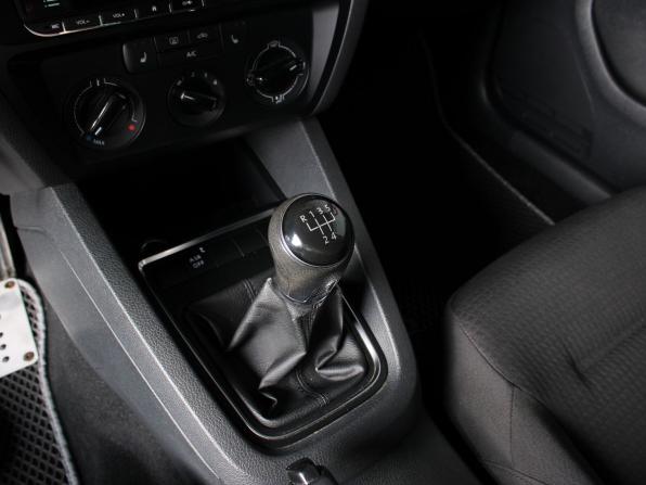Volkswagen Jetta VI Рестайлинг с пробегом 2015 года, цена 999 000 рублей, 142700 км, седан, Автокод Объявления
