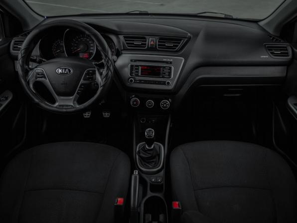 Kia Rio III Рестайлинг с пробегом 2016 года, цена 749 000 рублей, 152000 км, седан, Автокод Объявления