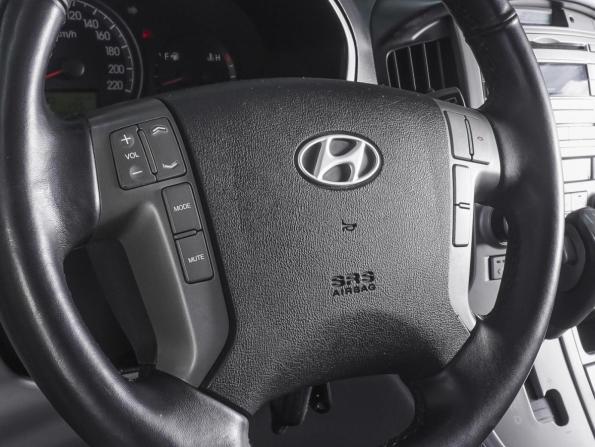 Hyundai Grand Starex I с пробегом 2013 года, цена 2 280 000 рублей, 133502 км, минивэн, Автокод Объявления