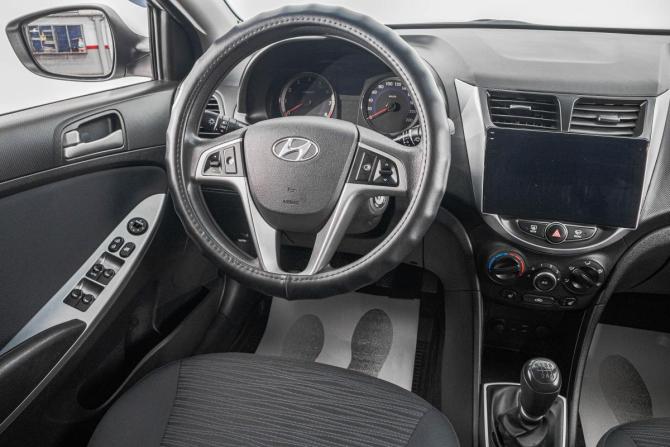 Hyundai Solaris I Рестайлинг с пробегом 2015 года, цена 1 289 000 рублей, 91000 км, хэтчбек, Автокод Объявления