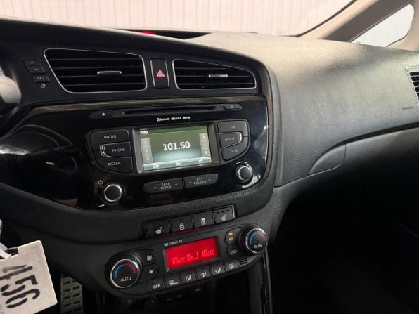 Kia Ceed II с пробегом 2013 года, цена 1 187 000 рублей, 140000 км, хэтчбек, Автокод Объявления