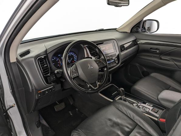 Mitsubishi Outlander III Рестайлинг 2 с пробегом 2017 года, цена 2 150 000 рублей, 113346 км, внедорожник, Автокод Объявления