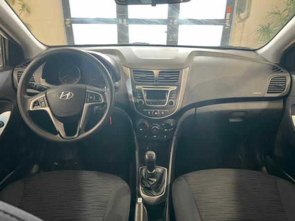 Hyundai Solaris I Рестайлинг с пробегом 2015 года, цена 850 000 рублей, 128000 км, седан, Автокод Объявления