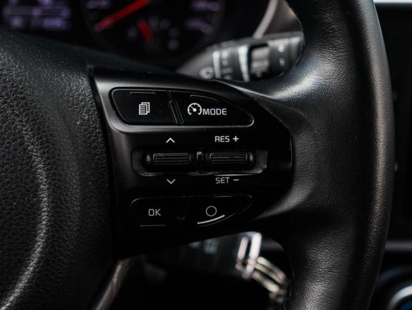 Kia Rio IV Рестайлинг с пробегом 2021 года, цена 1 330 000 рублей, 210564 км, хэтчбек, Автокод Объявления