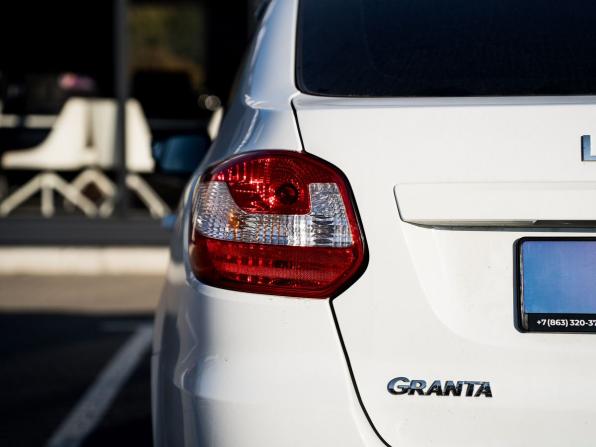 Lada (ВАЗ) Granta I Рестайлинг с пробегом 2023 года, цена 820 000 рублей, 45850 км, лифтбек, Автокод Объявления
