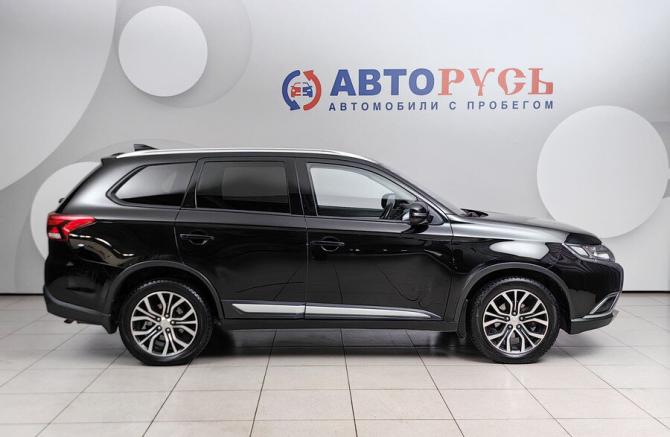 Mitsubishi Outlander III Рестайлинг 3 с пробегом 2018 года, цена 1 877 000 рублей, 108758 км, внедорожник, Автокод Объявления