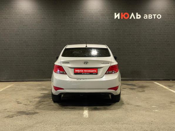 Hyundai Solaris I Рестайлинг с пробегом 2014 года, цена 600 000 рублей, 285123 км, седан, Автокод Объявления