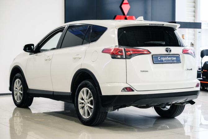 Toyota RAV4 IV (XA40) Рестайлинг с пробегом 2015 года, цена 2 020 000 рублей, 123000 км, внедорожник, Автокод Объявления
