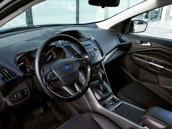 Ford Kuga II Рестайлинг с пробегом 2017 года, цена 1 949 000 рублей, 67408 км, внедорожник, Автокод Объявления