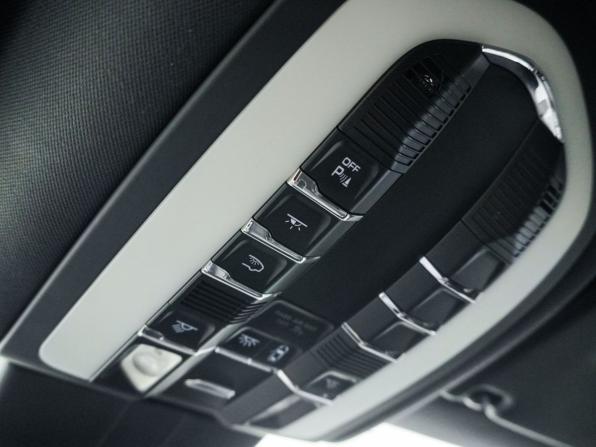 Porsche Macan I Рестайлинг с пробегом 2018 года, цена 3 450 000 рублей, 142262 км, внедорожник, Автокод Объявления