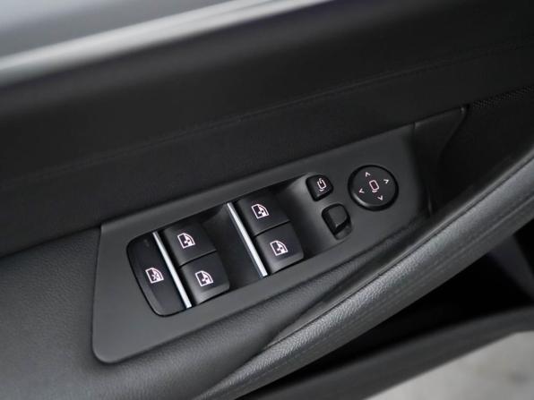 BMW 5 серии VII (G30/G31/G38) с пробегом 2019 года, цена 3 349 088 рублей, 82730 км, седан, Автокод Объявления