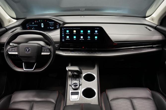 Changan UNI-S (CS55 Plus) с пробегом 2024 года, цена 2 340 000 рублей, 36000 км, внедорожник, Автокод Объявления