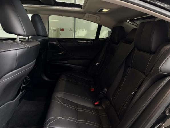 Lexus ES VII с пробегом 2020 года, цена 3 999 000 рублей, 137769 км, седан, Автокод Объявления