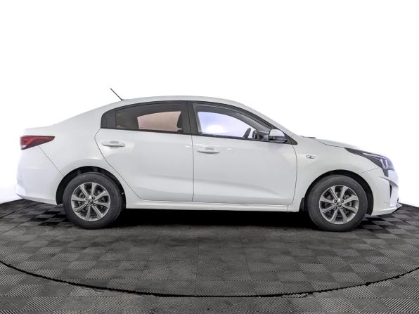 Kia Rio IV Рестайлинг с пробегом 2020 года, цена 1 490 000 рублей, 102207 км, седан, Автокод Объявления