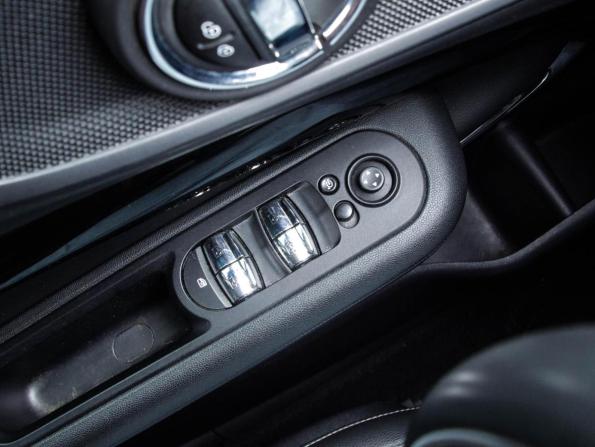Mini Clubman II Рестайлинг с пробегом 2020 года, цена 2 679 000 рублей, 140160 км, универсал, Автокод Объявления