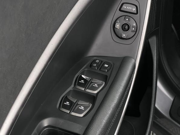 Hyundai Santa Fe III Рестайлинг с пробегом 2016 года, цена 1 799 000 рублей, 135137 км, внедорожник, Автокод Объявления