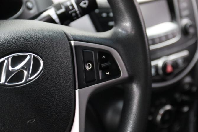 Hyundai Solaris I Рестайлинг с пробегом 2016 года, цена 895 950 рублей, 155993 км, седан, Автокод Объявления